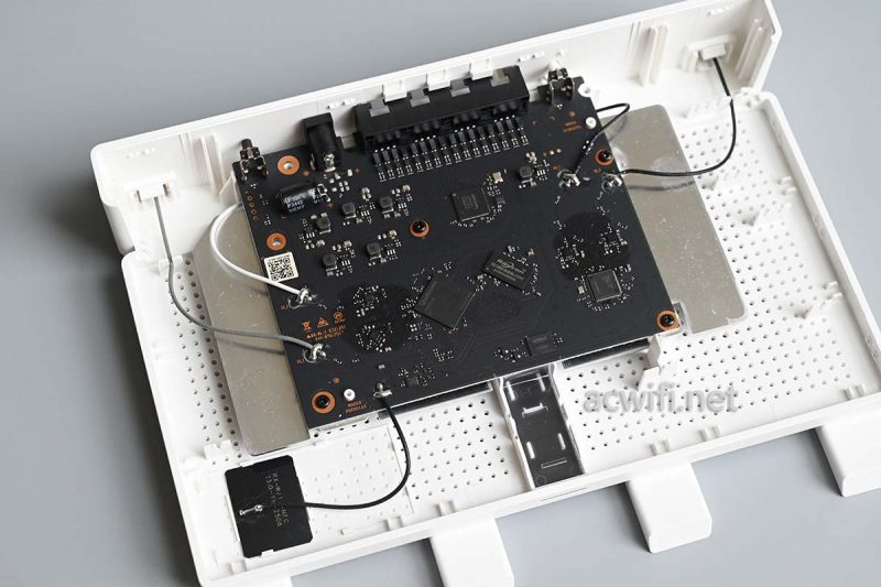 图片[1]-小米AX3000T路由器V1V2版已经刷入最新版Openwrt系统-勇爱设计Netwrok